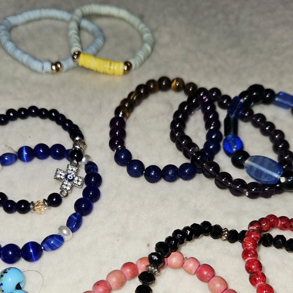 30 pieces Mixed Bracelet Lot